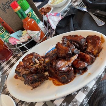 Glory Days Grill - Pulled Pork AND Ribs.  My Cardiologist is already putting that down payment on his 3rd home. - Sports Bars Near Me - Riverview, Florida