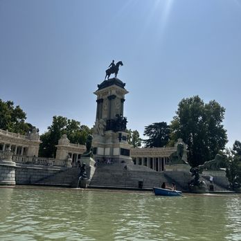 Parque Del Retiro - Parks Near Me - Madrid, M