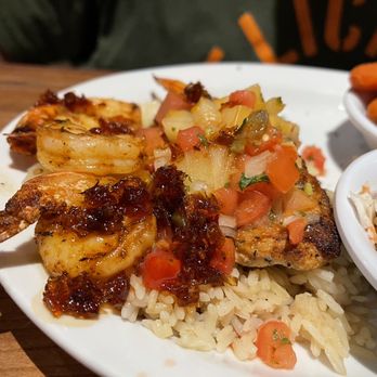 Cheddar's Scratch Kitchen - Close up to see the shrimp - American Near Me - Jacksonville, Florida