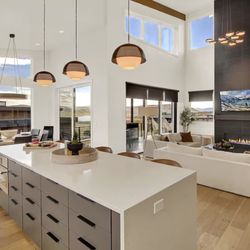 APRES Vacation Homes