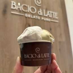 Blueberry yogurt and pistachio