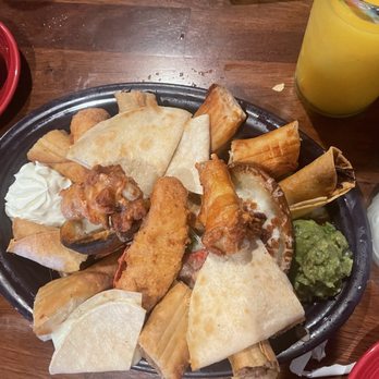 Las Rocas Bar & Grill - Combo appetizer - Mexican Near Me - Castaic, California