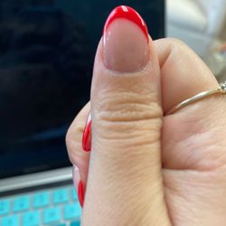 Labelle nail lounge - Shape and line are so off