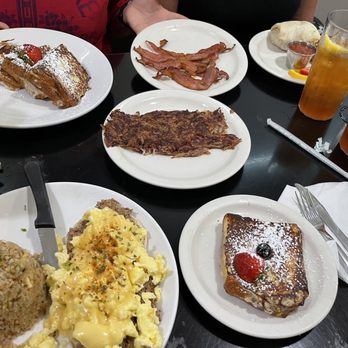 Sweet E's Cafe - Breakfast nosh! - Cafes Near Me - Honolulu, Hawaii Sweet E's Cafe - Breakfast nosh! - Cafes Near Me - Honolulu, Hawaii