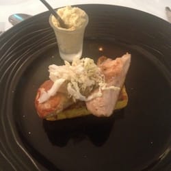 L'Hibiscus - Pintade dorée avec sa peau, chou chinois, polenta et espuma de foie gras