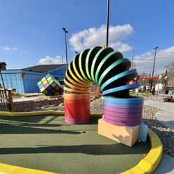 Toy Box Mini Golf - Giant Slinky