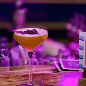 Low Down Bar - Island hopper - Cocktail Bars Near Me - Collingwood, Ontario