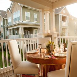 18 Watercress Green - Enjoy a meal outside with family and friends