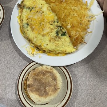 Pacific Diner - Veggie Omelet - Breakfast & Brunch Near Me - Henderson, Nevada
