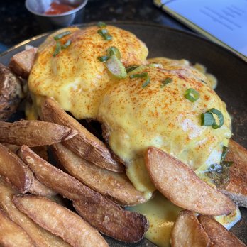 Curio Bistro - Eggs Pochatrain Benedict - Cajun/Creole Near Me - New Orleans, Louisiana
