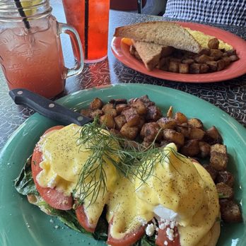 The Friendly Toast - Florentine Benny, Home Fries & Strawberry Lemonade - Breakfast & Brunch Near Me - Portsmouth, New Hampshire The Friendly Toast - Florentine Benny, Home Fries & Strawberry Lemonade - Breakfast & Brunch Near Me - Portsmouth, New Hampshire