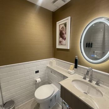 Hilton London Hyde Park - Toilet - Hotels Near Me - London, XGL