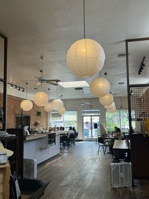5 Points Market & Restaurant by null