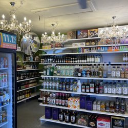 Memaw’s Liquor - Memaw's Liquor