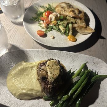 Ulu Kitchen - Filet minon & fresh catch - Hawaiian Near Me - Lahaina, Hawaii Ulu Kitchen - Filet minon & fresh catch - Hawaiian Near Me - Lahaina, Hawaii