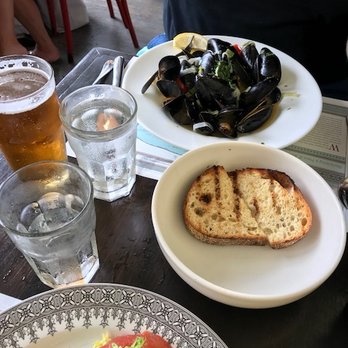 Blue Pig Tavern - Mussels and Brew - New American Near Me - Cape May, New Jersey