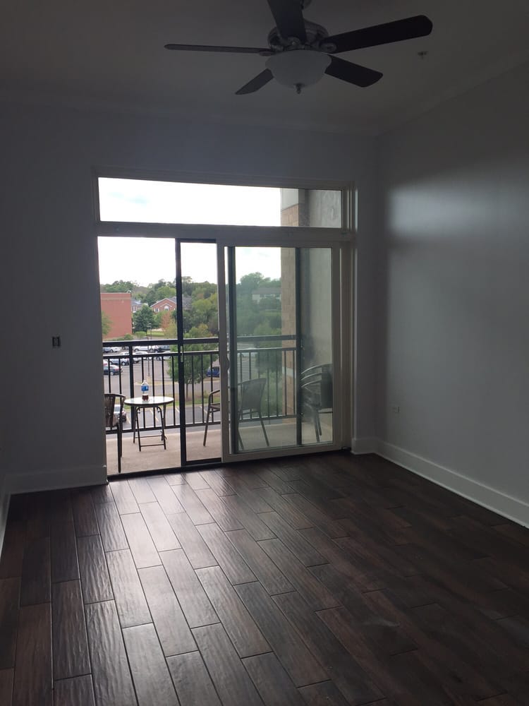 DWELL CHICAGO Updated September 2024 41 Reviews 5100 N Ravenswood