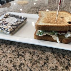 Brick Canvas Cafe