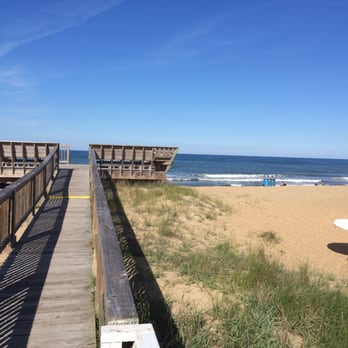 John Yancey Oceanfront Inn - Hotels Near Me - Kill Devil Hills, North Carolina