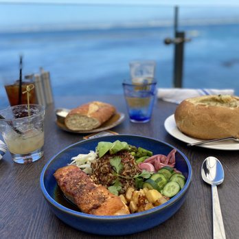 Schooners Monterey - Buddha bowl with Salmon and Coastal Clam Chowder Bread Bowl - Seafood Near Me - Monterey, California Schooners Monterey - Buddha bowl with Salmon and Coastal Clam Chowder Bread Bowl - Seafood Near Me - Monterey, California