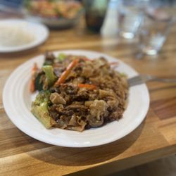 Charm Thai Kitchen - Pad see ew with beef