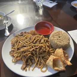 House Chow Mein Lunch