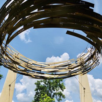 Tennessee Riverpark - Amazing Wreath of Honor - Parks Near Me - Chattanooga, Tennessee Tennessee Riverpark - Amazing Wreath of Honor - Parks Near Me - Chattanooga, Tennessee