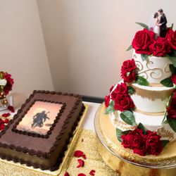 White and chocolate wedding cakes