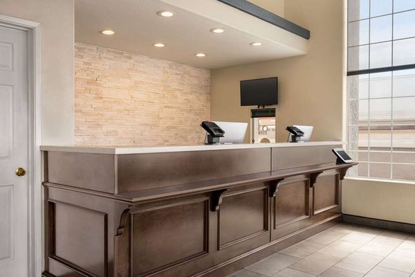 CLOSED - Red Roof Inn Kingman by null