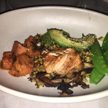 True Food Kitchen - Ancient grains bowl with salmon, generously split in half. - Vegetarian Near Me - Pasadena, California True Food Kitchen - Ancient grains bowl with salmon, generously split in half. - Vegetarian Near Me - Pasadena, California