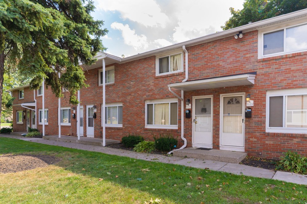 STRATHCOURT TOWNHOMES 3122 Dewey Ave, Greece, New York Apartments