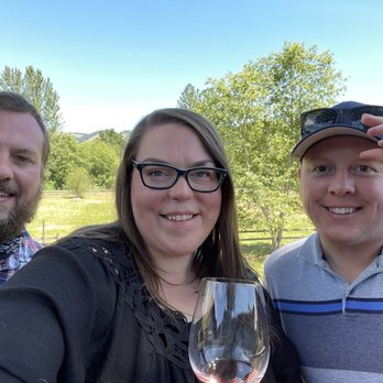 Wy'East Vineyards - Wineries Near Me - Hood River, Oregon Wy'East Vineyards - Wineries Near Me - Hood River, Oregon