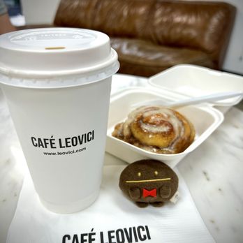 Leovici - Medium hot latte and their famous cinnamon roll - Cafes Near Me - Tustin, California