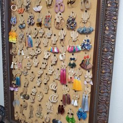 Thriftology - Earrings