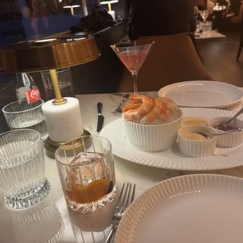 Sky Room - American Near Me - Long Beach, California Sky Room - American Near Me - Long Beach, California
