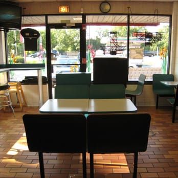 Poor Boy 2 - Inside - Fast Food Near Me - Wheaton, Illinois