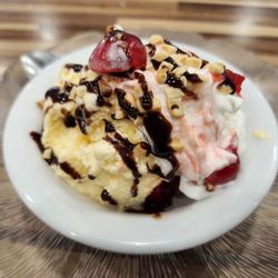 Norms Restaurant - Free Ice cream with Norm App