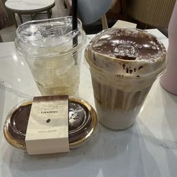 Tiramisu, vanilla latte and tiramisu latte Tiramisu, vanilla latte and tiramisu latte