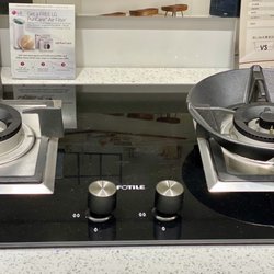 Pioneer Home Electronics - 三十寸炉面，一大一小burner.黑底不锈钢时尚简约，大火爆炒绝对香，小火焖烧好滋味！