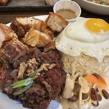Tselogs - Lechon Kawali Silog with corned beef - Filipino Near Me - Daly City, California Tselogs - Lechon Kawali Silog with corned beef - Filipino Near Me - Daly City, California