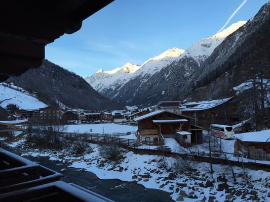Hotel Das Central - Alpine . Luxury . Life by null