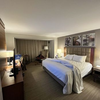 Lansdowne Resort and Spa - Hotel room - Hotels Near Me - Leesburg, Virginia Lansdowne Resort and Spa - Hotel room - Hotels Near Me - Leesburg, Virginia