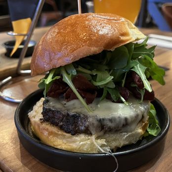 La Burguesía - Burgers Near Me - San Juan, Puerto Rico