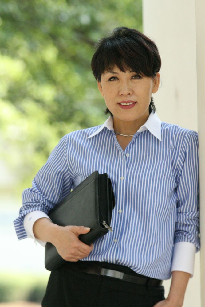 ESTHER TEAM KELLER WILLIAMS Real Estate Agents 1960 Satellite Blvd, Lawrenceville, GA