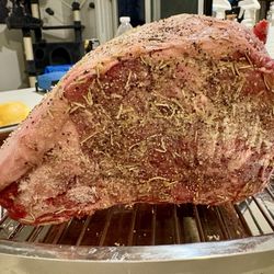 Pinzone's Market Fresh Meats - Bone-in Rib Roast