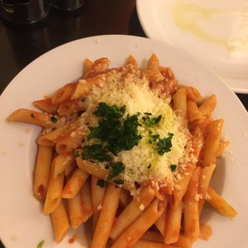 Gianni Gillone Pasta Bar - Penne arrabbiata - Italian Near Me - Berlin, BE