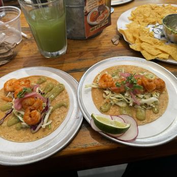 Trejos Tacos - La Brea - Tacos and the guacamole - Tacos Near Me - Los Angeles, California