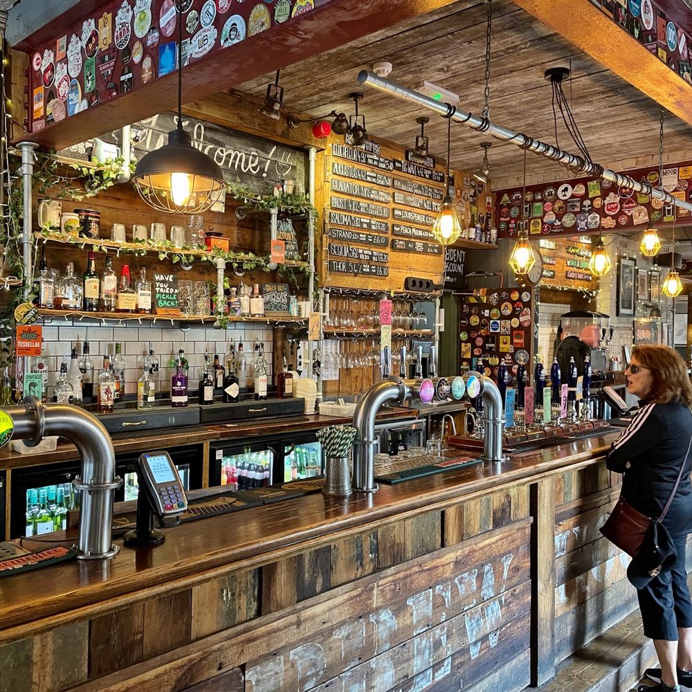 The Bath Brew House - The main bar - Pubs Near Me - Bath, BAS The Bath Brew House - The main bar - Pubs Near Me - Bath, BAS