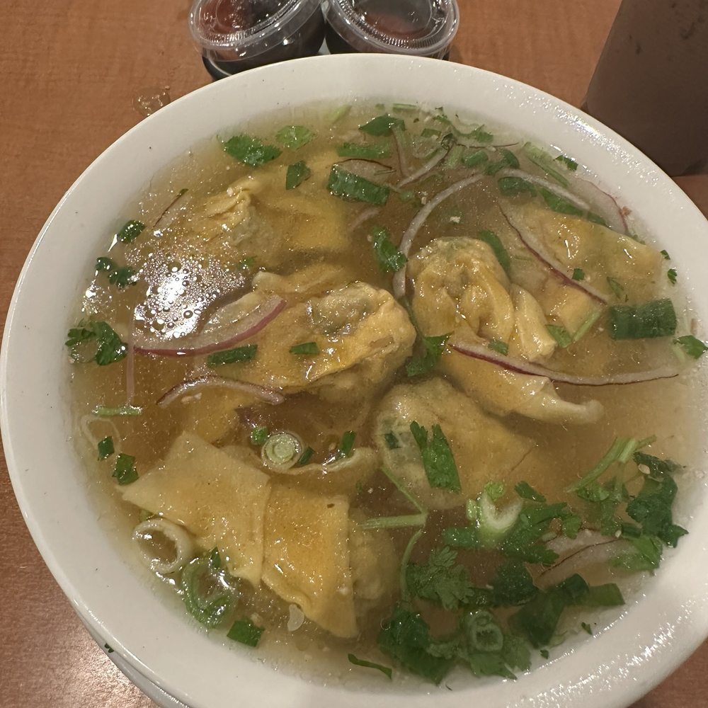 Miss Saigon - Wonton soup - Vietnamese Near Me - Tucson, Arizona Miss Saigon - Wonton soup - Vietnamese Near Me - Tucson, Arizona