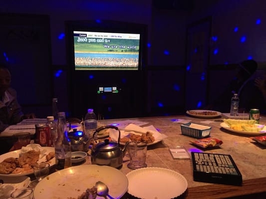 Happy Karaoke by null